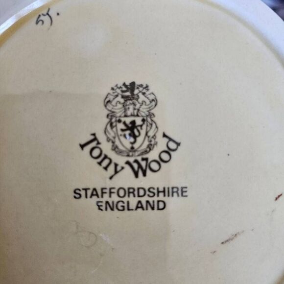 Vintage tony wood Staffordshire England Toby figural ceramic pitcher - Picture 5 of 6